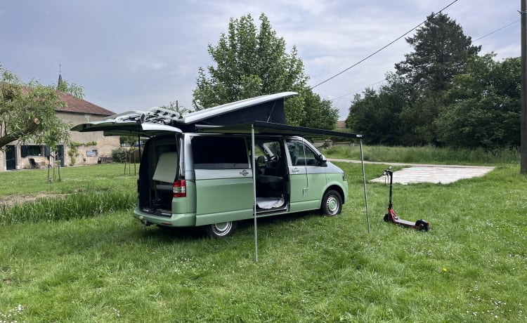 “Pomme” – 4p Volkswagen bus uit 2016