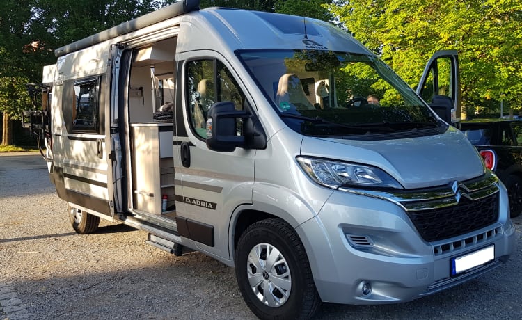 Onkel Jusi – ADRIA TWIN 600