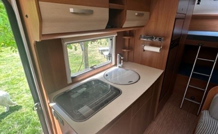 6p Fiat alcove family camper