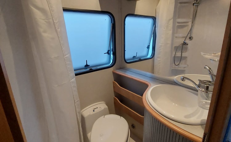 Monty – 6 berth Fiat alcove from 2006