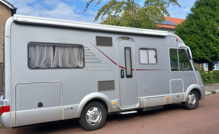 Angel 2 – 4p Hymer integrated uit 2007