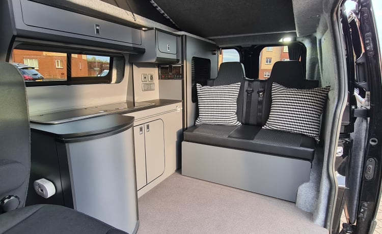 Skye – „SKYE“ 2020 Ford Transit Custom Limited mit 4 Schlafplätzen