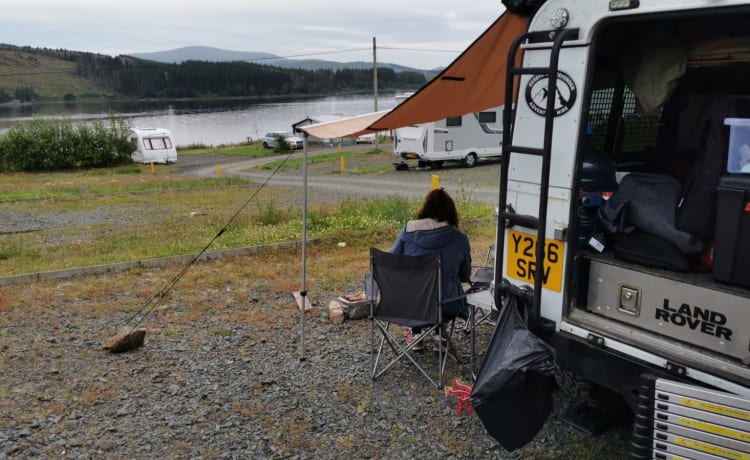 Doris – 2 berth Land Rover Defender