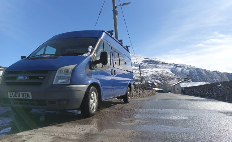 Lola – Ford Campervan mit 2 Schlafplätzen, Baujahr 2008