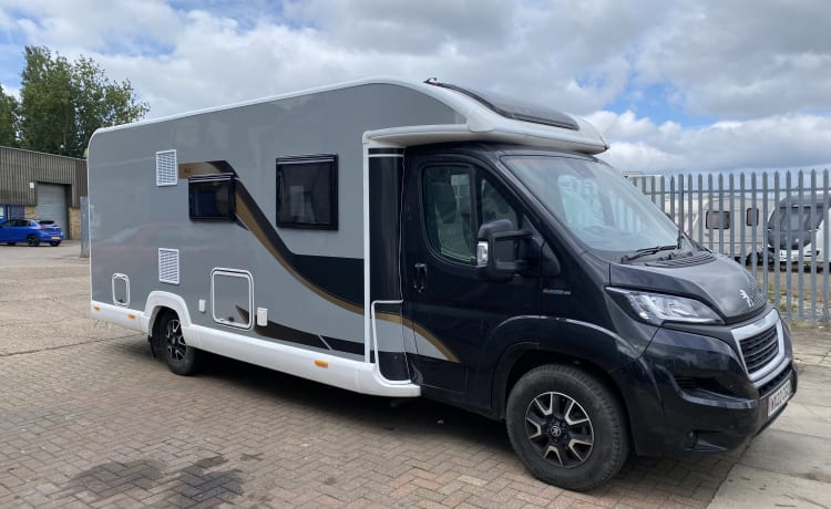 4 berth Bailey autograpf 2022