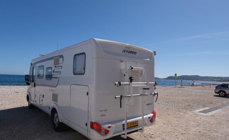 Ruime, luxe en zeer uitgebreide Hymer voor een zorgeloze vakantie