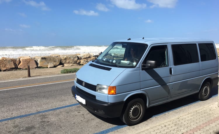 Bluebulli – VW T4 converti avec amour et prêt à voyager.