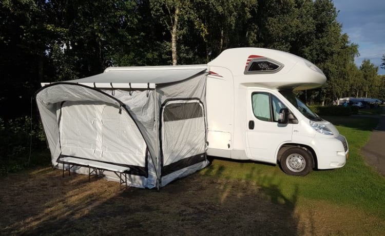 Homecar – Camping-car familial complet HomeCar2 avec climatisation moteur