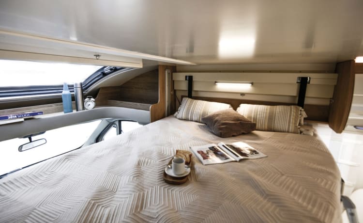 LUX 6 berth & 5 seatbelts – WiFi ✅, TV's ✅, Huisdieren ✅, Luifel, ✅ Fietsen ✅ EU ✅