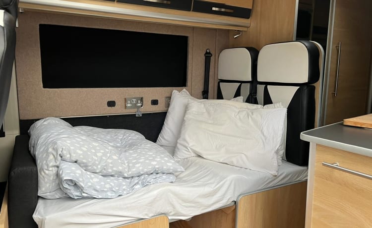 4 berth Peugeot semi-integrated from 2016