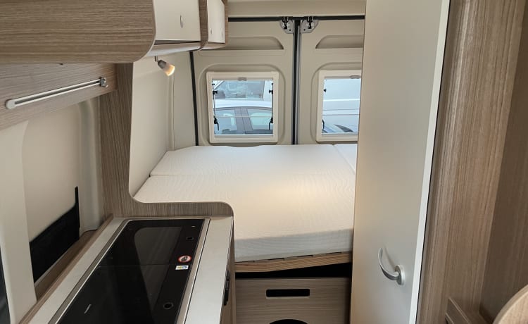 Tourer 5.9 – Carado CV 600- vastbed met lengte van 5,99 METER!