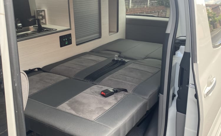 Bobby – Camper Toyota con 4 posti letto !!! assicurazione inclusa!!!