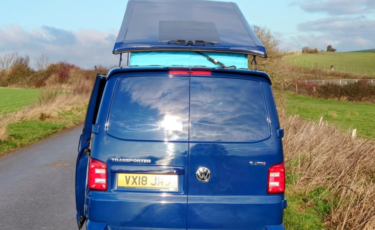 Beryl – LWB 4 slaapplaatsen VW T6