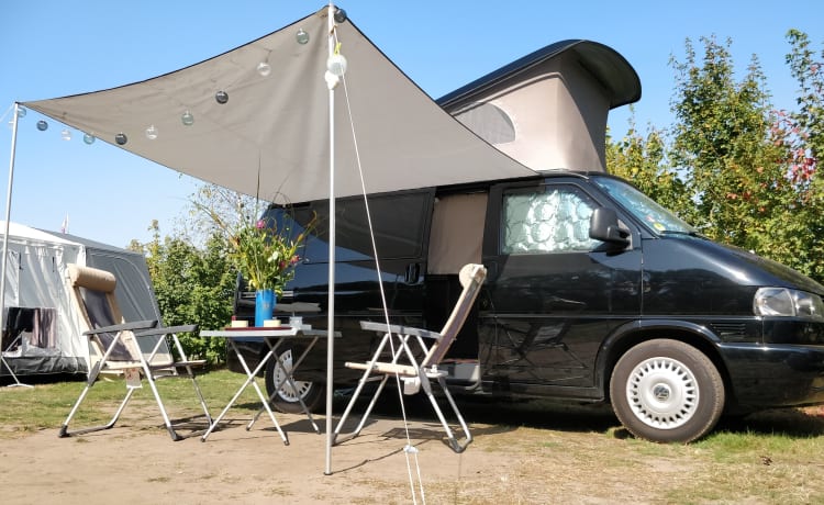 Volkswagen T4 bus camper Westfalia 2.5TDI black edition