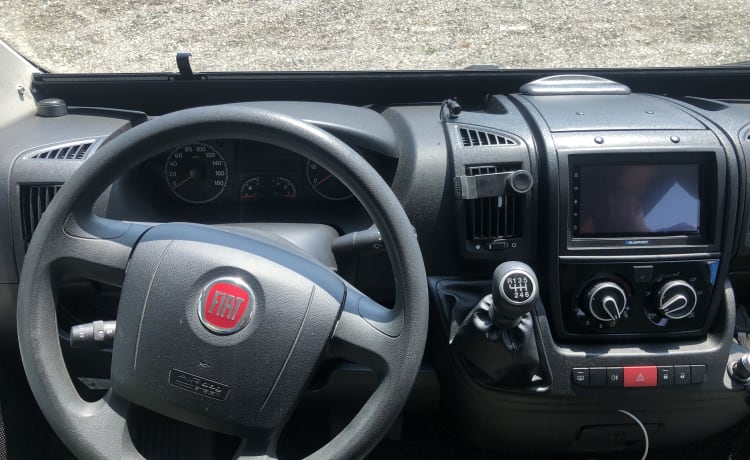 Spacious double (+child) Fiat camper van