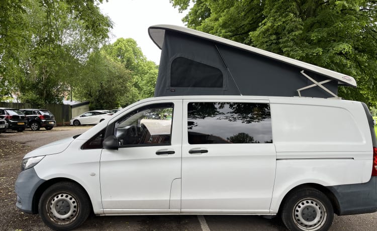 Vera – 4 berth Mercedes-Benz campervan from 2017