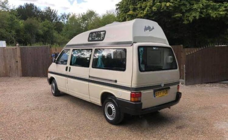 Jerry – 4berth VW T4 Hightop - a great option for couples or familes 