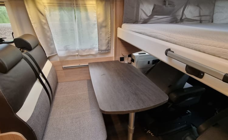 Ruime integraalcamper, van alle gemakken voorzien!  – Camping-car intégral Sunlight pour 4 personnes à partir de 2019