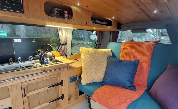 Wee Mitsy  – Cozy 2berth Mitsubishi Delica campervan from 2003