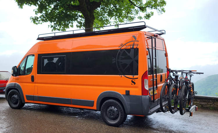 5 Person Fiat Ducato bus camper (built in 2017) (built in 2023)