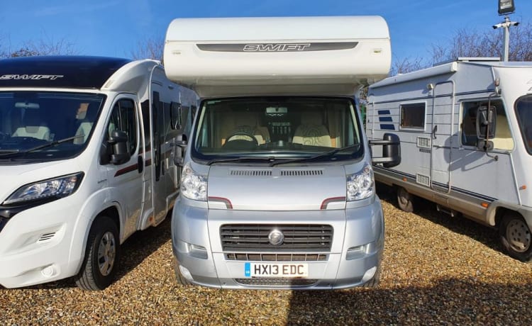 6 Berther get away – Family Motorhome 6 berth