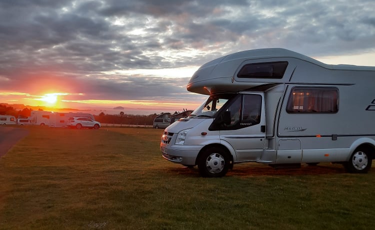 Familie 6-persoons Hymer alkoof uit 2007