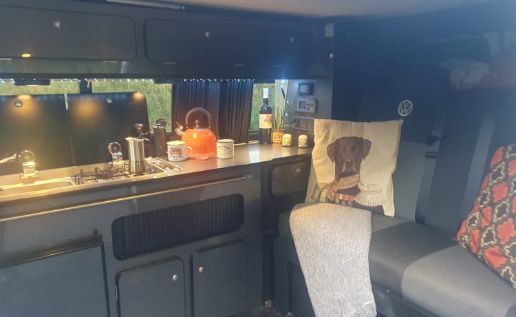 STEFAN – 4 berth Volkswagen campervan from 2018