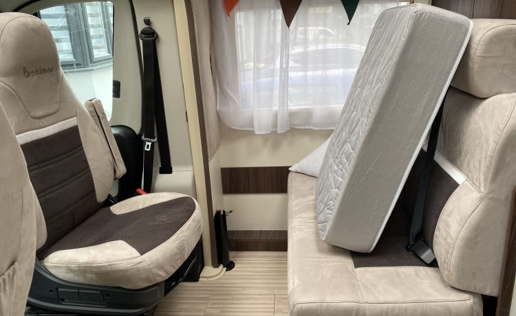 The campervan adventure  – Benimar Mileo 283 Automatique 2 couchettes 2020 avec navigation par satellite