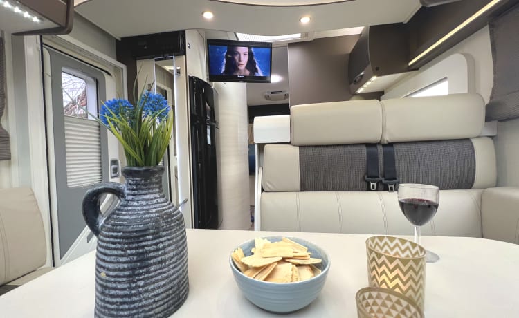 Luxury Chausson with air conditioning and air suspension emission 6