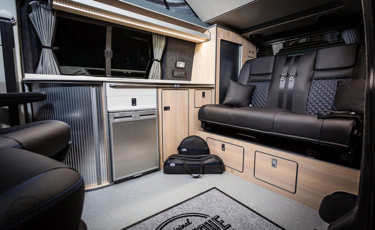 Skye – Volkswagen Campervan mit 4 Schlafplätzen