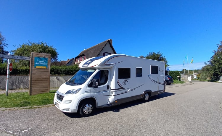 Callie Camper – 4p Elnagh T-Loft 581 Fiat Ducato 2.5 (2018)