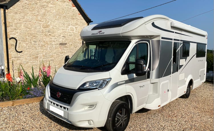 Discovery  – Discovery - 5 berth motorhome