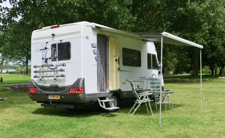 Hymer B584 voor 3-4 personen voor een overgetelijke vakantie