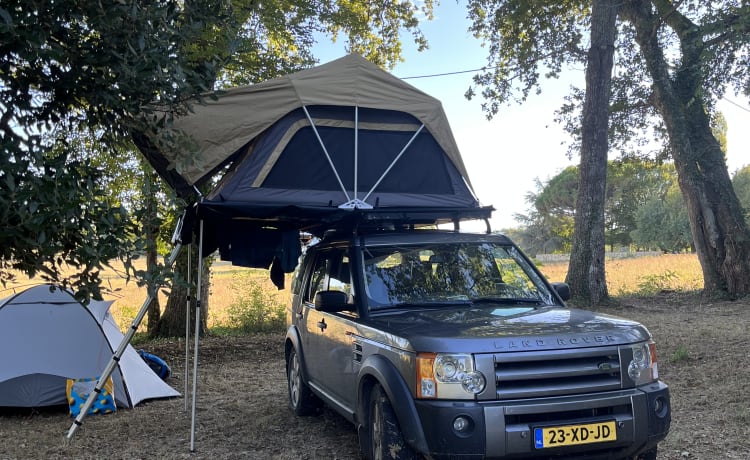 Land Rover Discovery 3 avec tente de toit 4p