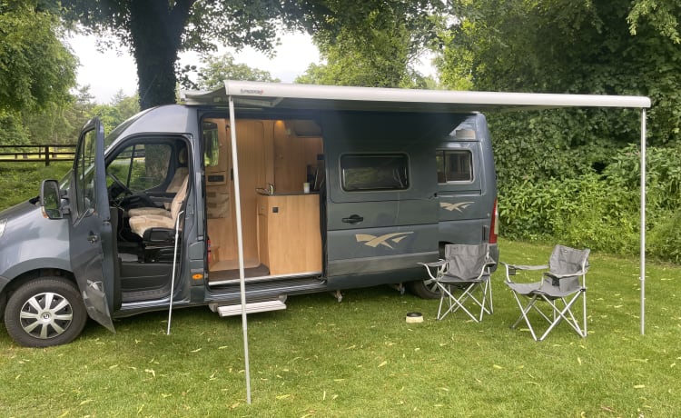 BettyAnn – Wildax Europa Off-Grid 2-persoons bestelwagen