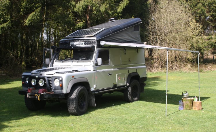 Silver Belle – Land Rover Camper pour les couples et les familles. 4x4 pour l'aventure du camping sauvage