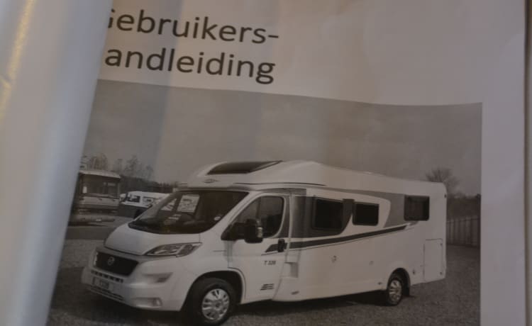 Carado T339 – Ervaar de vrijheid! Luxe en compleet met Queensbed - Luxe interieur