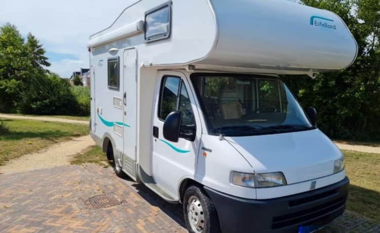 Compacte, gezellige Fiat alkoof camper