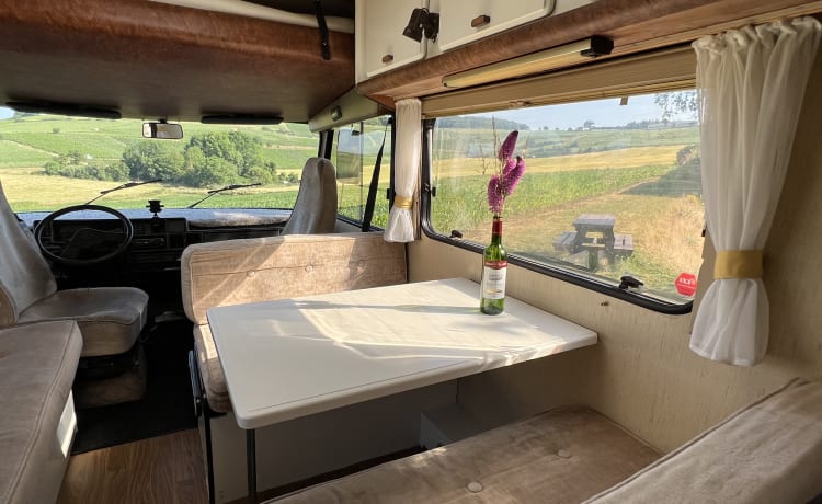 Lucky 88 – Panaromic view, spatious Hymer fully equiped