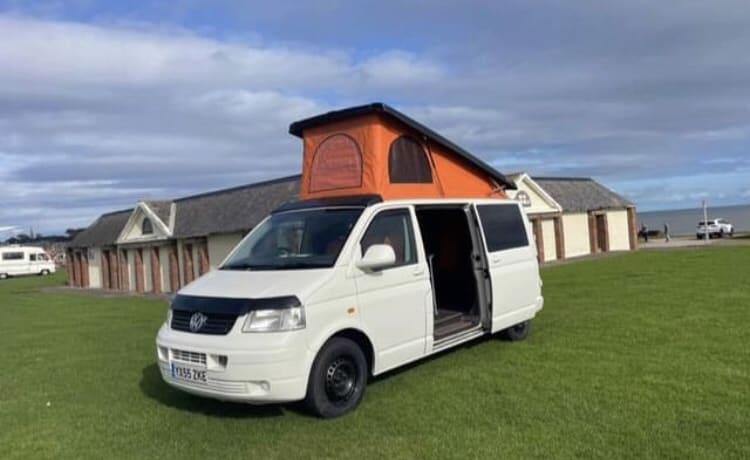 Volkswagen camper met 4 slaapplaatsen uit 2005