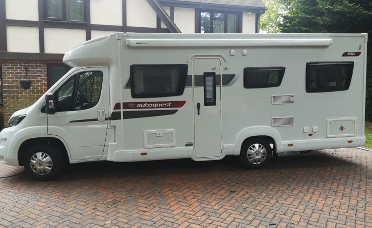 Jen – Ongerepte Elddis Autoquest 196