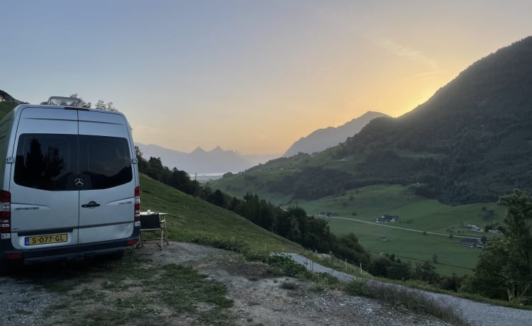 VanNoes – Mercedes Sprinter spacieux et moderne