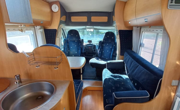 Camper challenger eden 602 super accogliente e spazioso