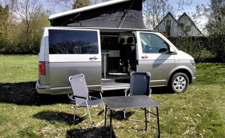 Onze trots – 2p VW Transporter T6 Buscamper 2016 mit brandneuer Innenausstattung