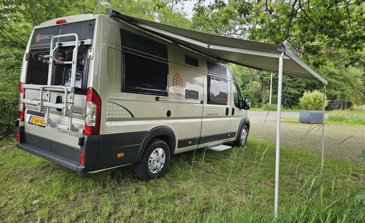 GLOBE Traveller – Autobus 3p Pössl de 2011