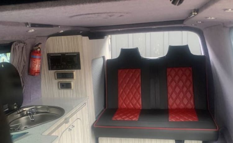 Volkswagen Transporter Campervan 4 couchages