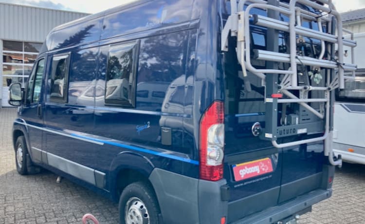 Beautiful and compact Fiat camper bus