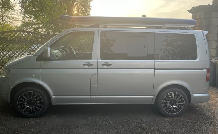 Polly – 2 berth Volkswagen Transporter campervan from 2007