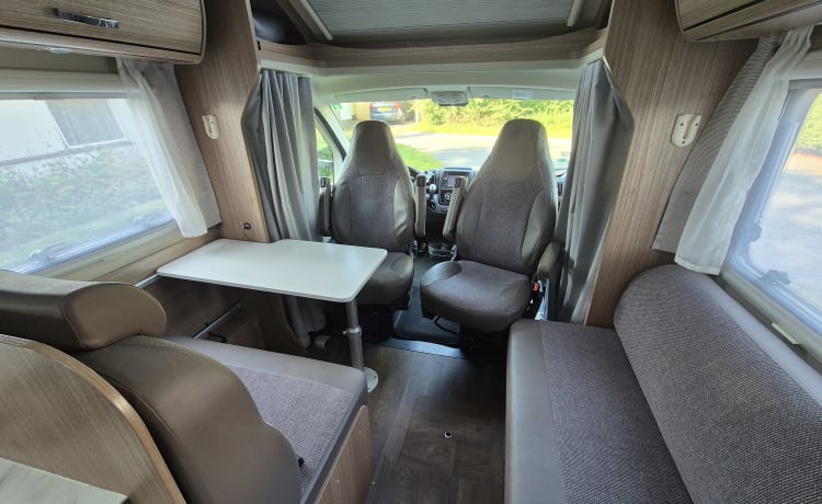 Hotel on Wheels – 6p Carado semi-integrated from 2018