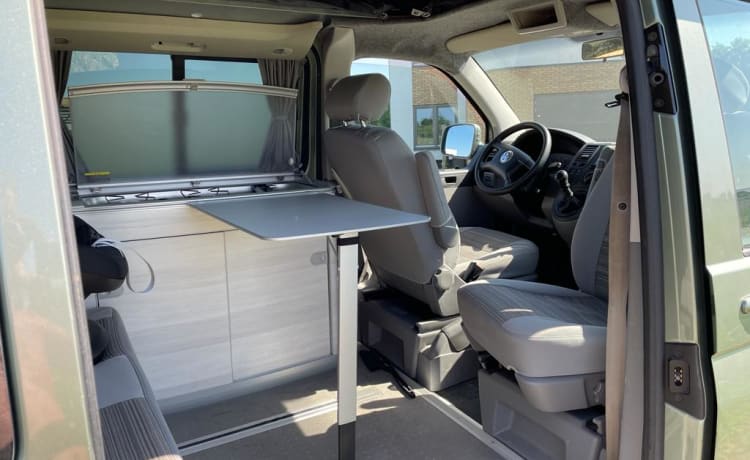 California  – 4 pers. Volkswagen buscamper